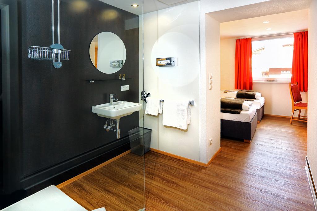 Berghotel-Gasthof Gstrein Vent Kamer foto