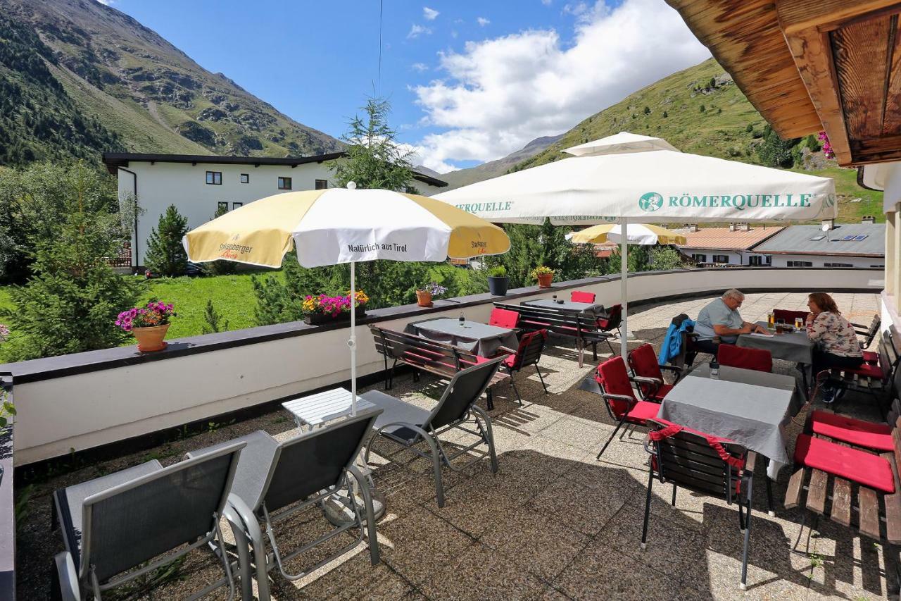 Berghotel-Gasthof Gstrein Vent Buitenkant foto
