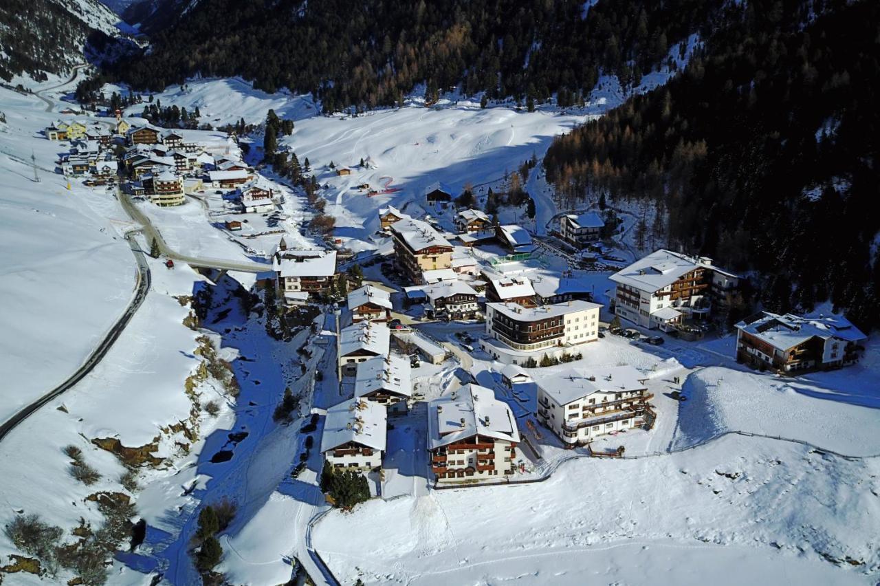 Berghotel-Gasthof Gstrein Vent Buitenkant foto